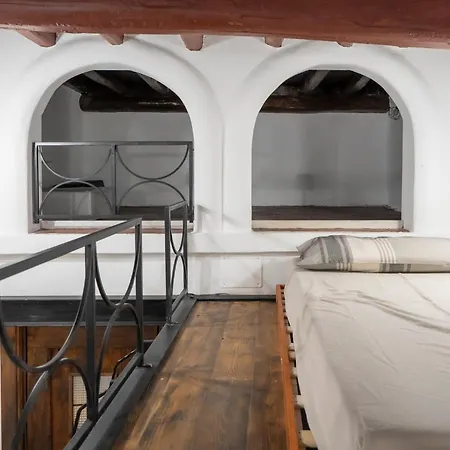 Apartment Domus Castle Colosseum - Rione Monti *