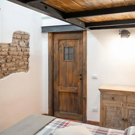 Apartment Domus Castle Colosseum - Rione Monti Rome